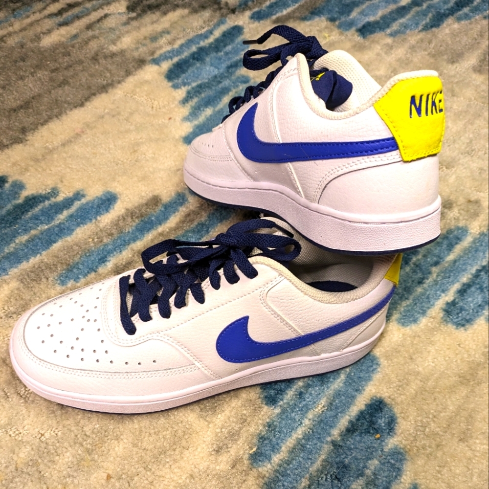 Nike Court Vision Low Sneakers